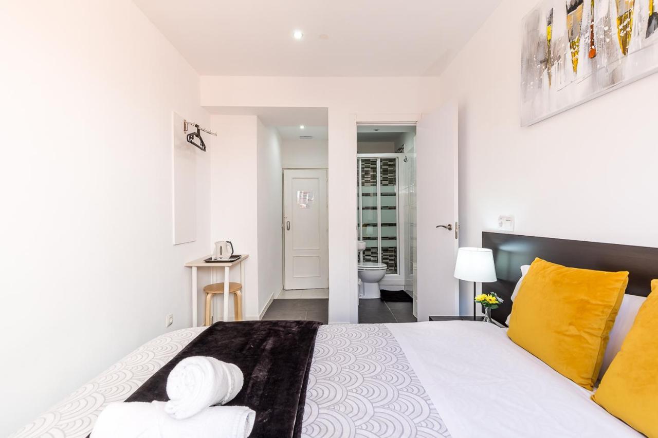 Ayz Sierra De Meira - Auto Check-In Property (Adults Only) Madrid Esterno foto