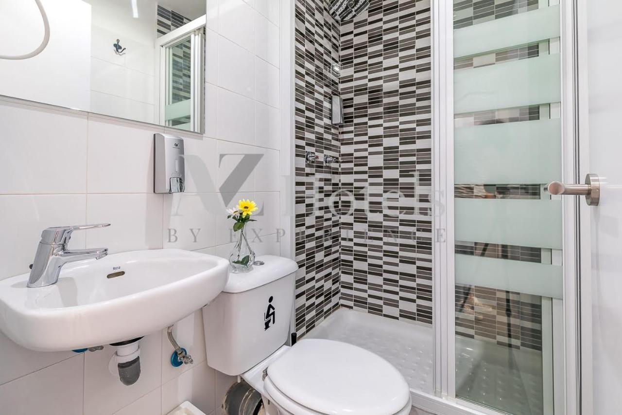 Ayz Sierra De Meira - Auto Check-In Property (Adults Only) Madrid Esterno foto